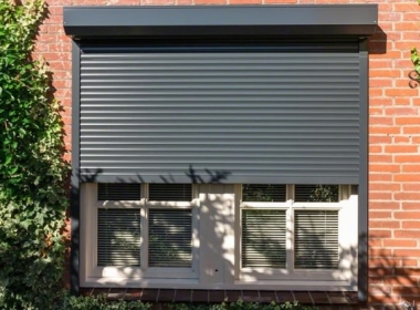 Установка рольставней