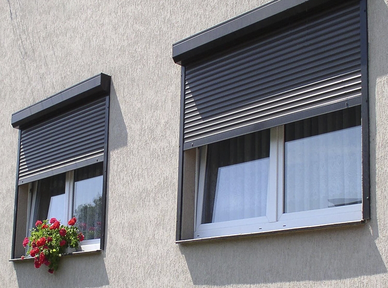 На окна в Полтавской